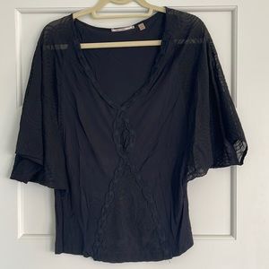 Black short sleeve language shirt size small